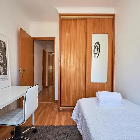 In Bed With - Colombo Guest house Lisbon